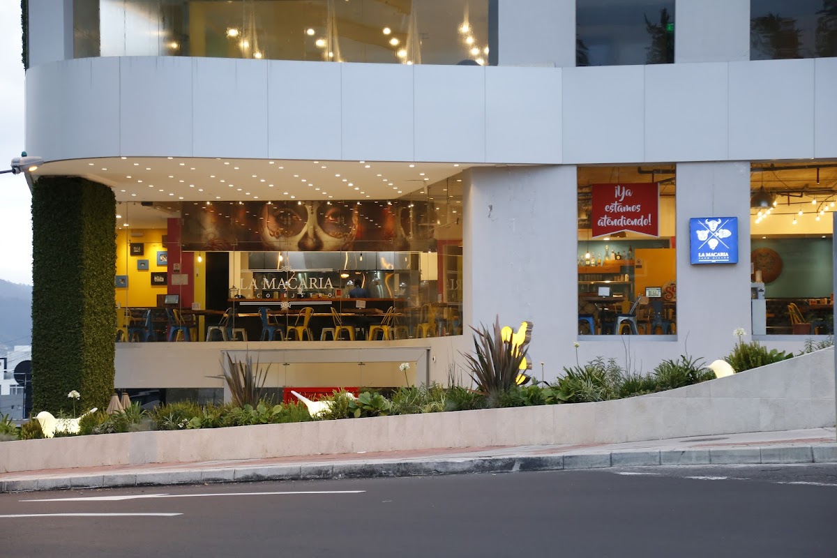 La Macaria Taco Bistro